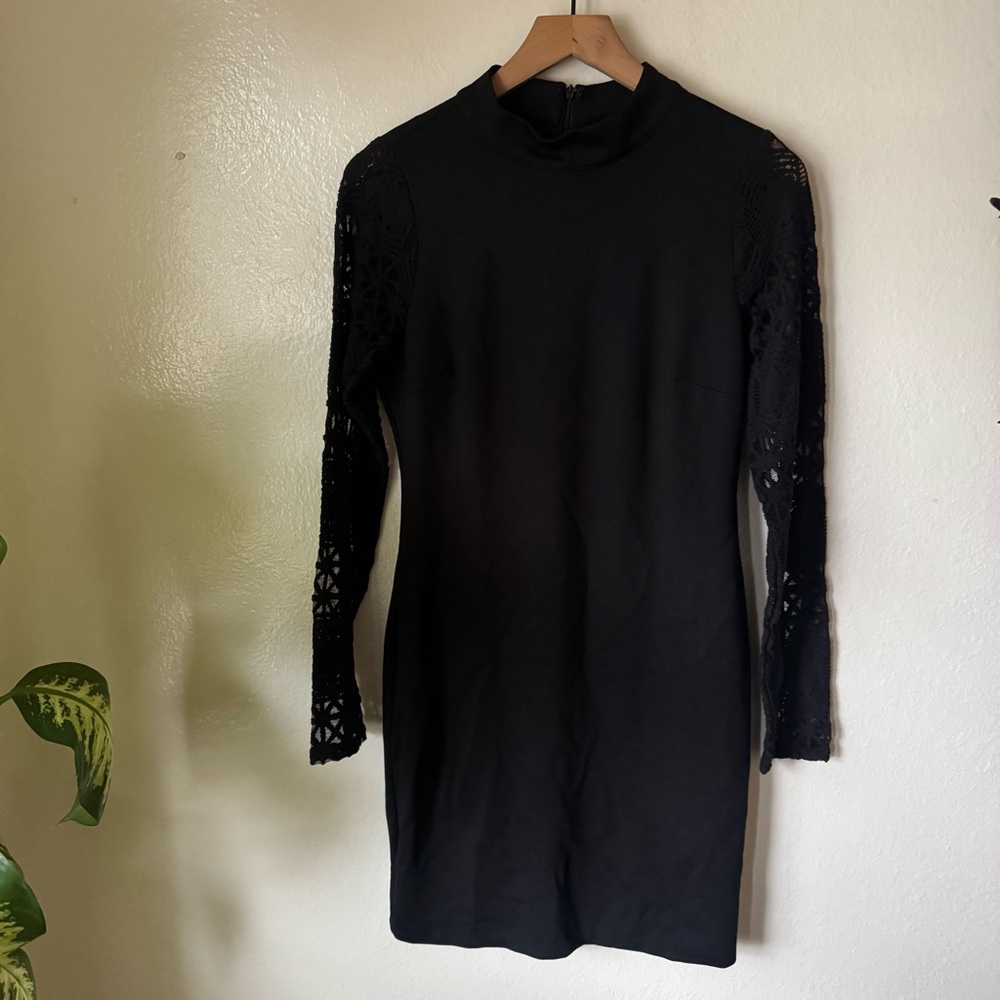 Lulus | Lace Up Your Sleeve Black Lace Long Sleeve Bodycon Dress - Picture 2 of 8